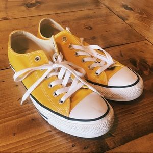 Women’s Converse All Stars